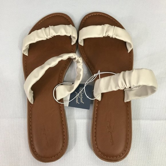 Women's Willow Bone Two Band Scrunched Sandals - Universal Thread - Picture 4 of 11